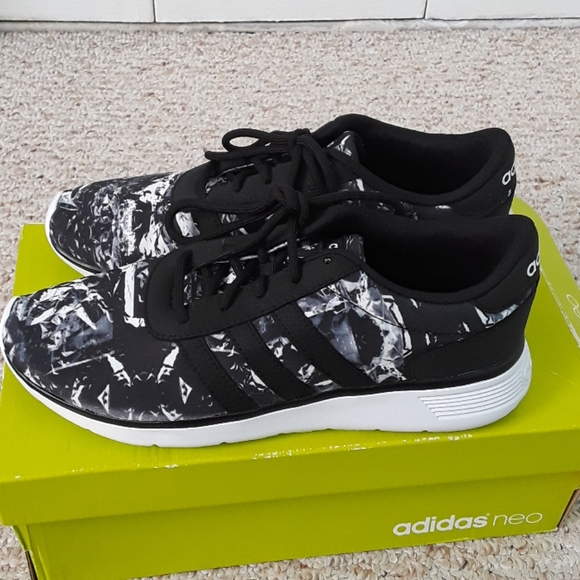 Sneackers by Adidas - Picture 2 of 7